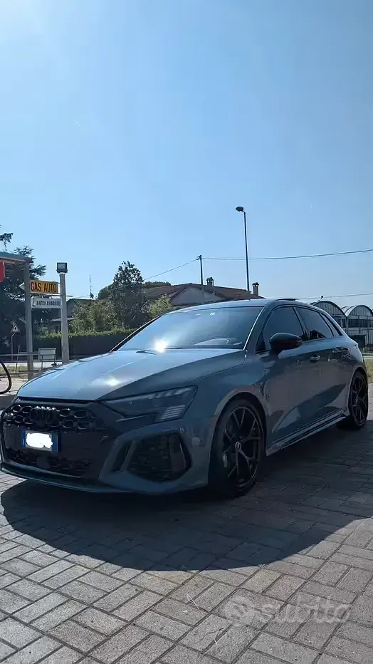 Usata Audi RS3 400 CV (294 kW) 2023 Grigio Berlina