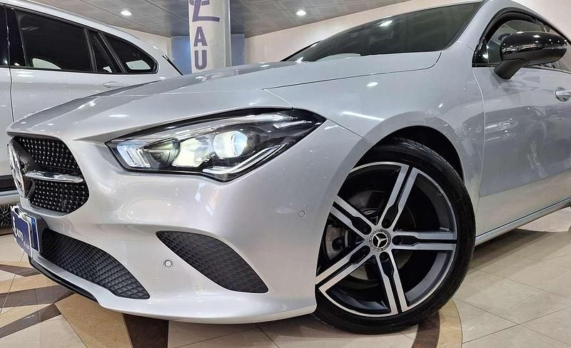Usata Mercedes CLA200 Business 136 CV (100 kW) 2021 Grigio Berlina