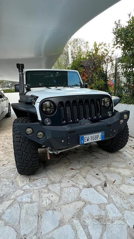 Usata Jeep Wrangler Rubicon 250 CV (183 kW) 2014 Bianco SUV