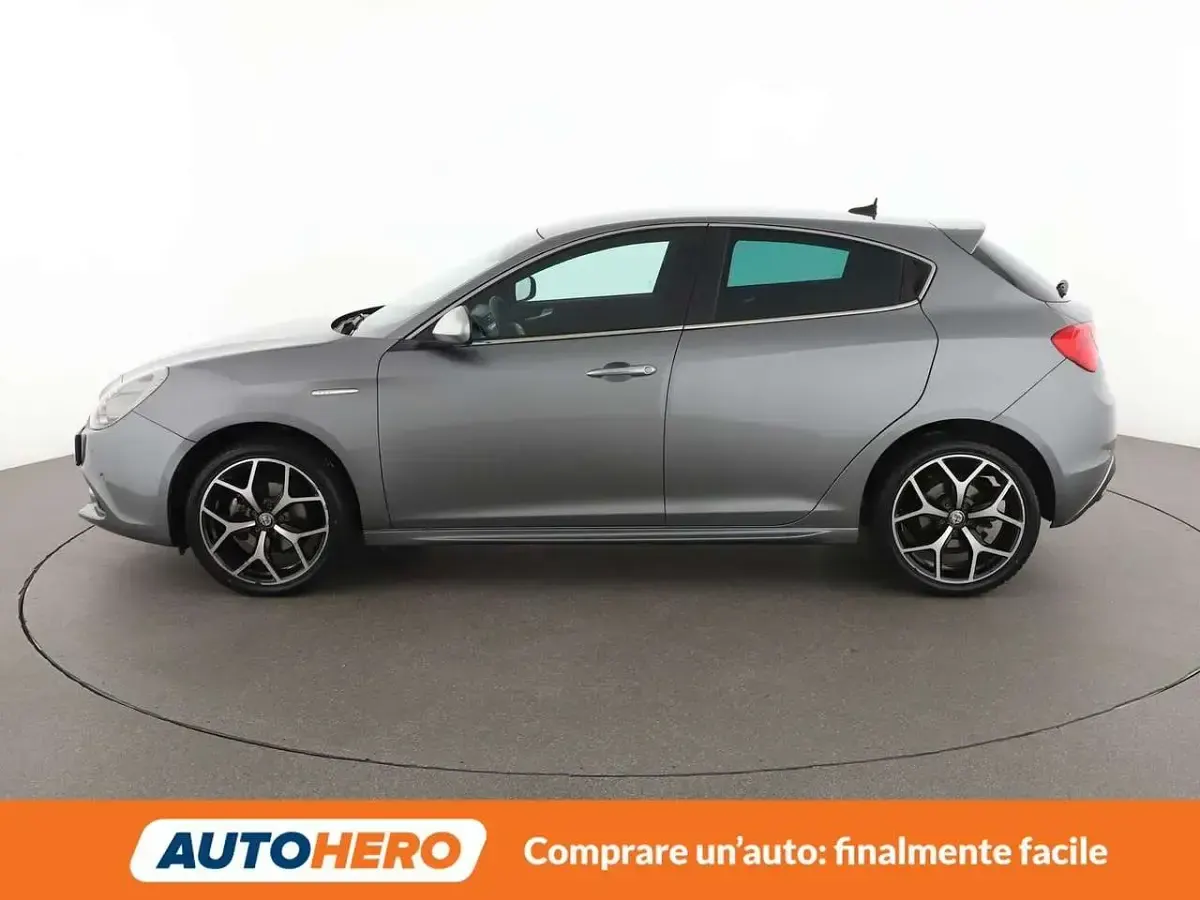 Usata Alfa Romeo Giulietta Ti 120 CV (88 kW) 2020 Grigio Utilitaria