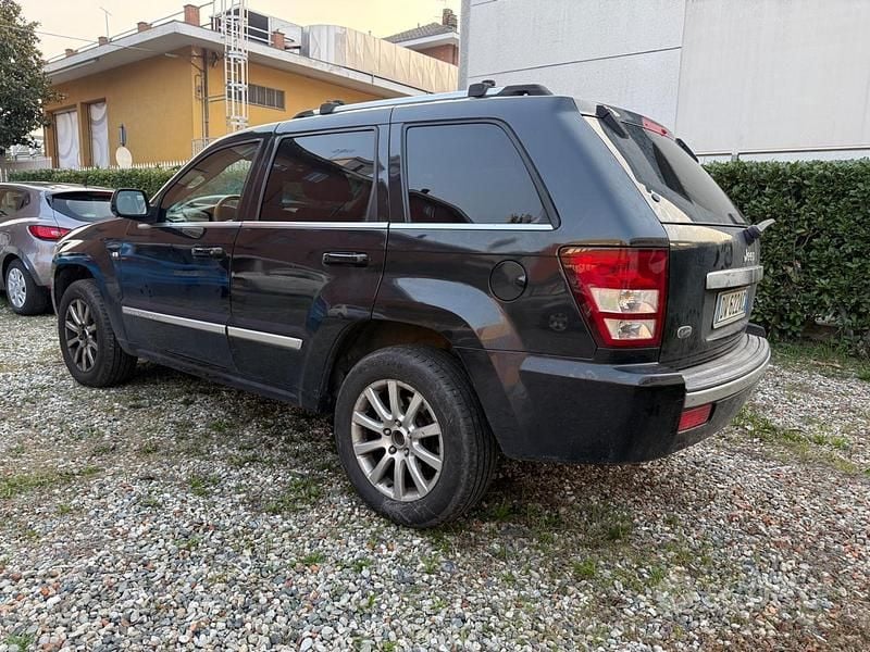 Usata Jeep Grand Cherokee Overland 218 CV (160 kW) 2009 Nero SUV