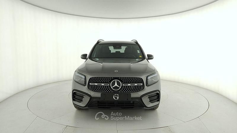 Nuova Mercedes GLB200 150 CV (110 kW) 2026 Gray SUV