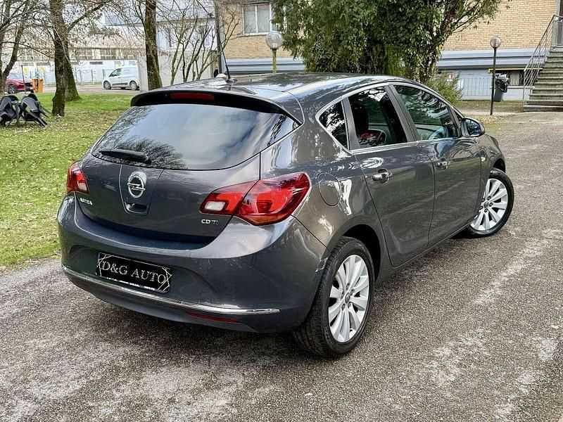 Usata Opel Astra Cosmo 131 CV (96 kW) 2014 Grigio Berlina