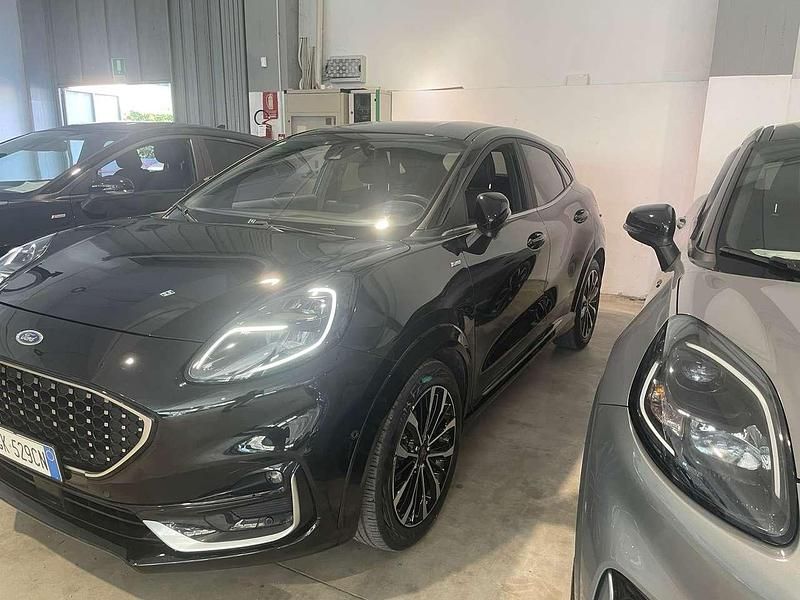 Usata Ford Puma Vignale 155 CV (114 kW) 2022 Agate black SUV
