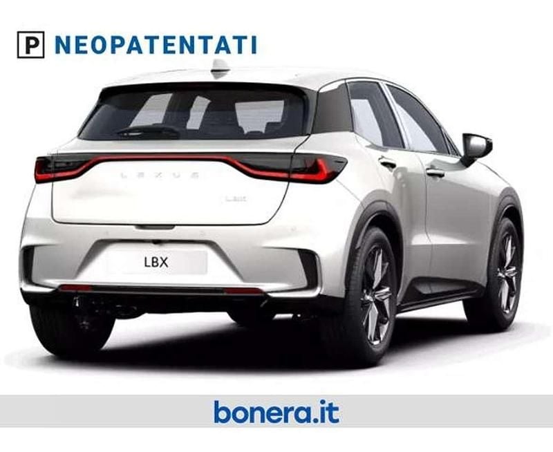 Nuova Lexus LBX 136 CV (100 kW) 2026 Pure white (non ord) SUV