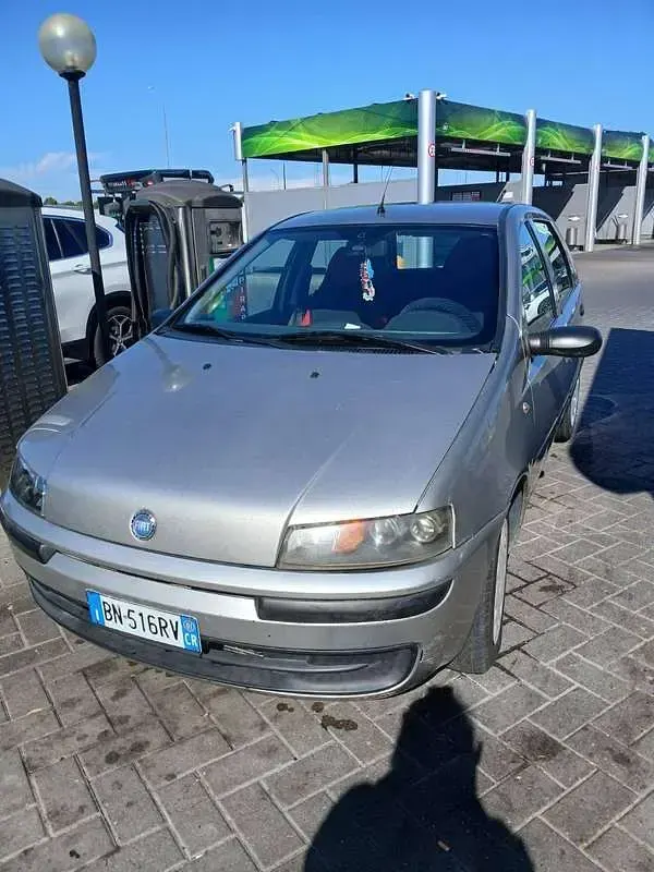 Usata Fiat Punto 80 CV (58 kW) 2001 Grigio Utilitaria