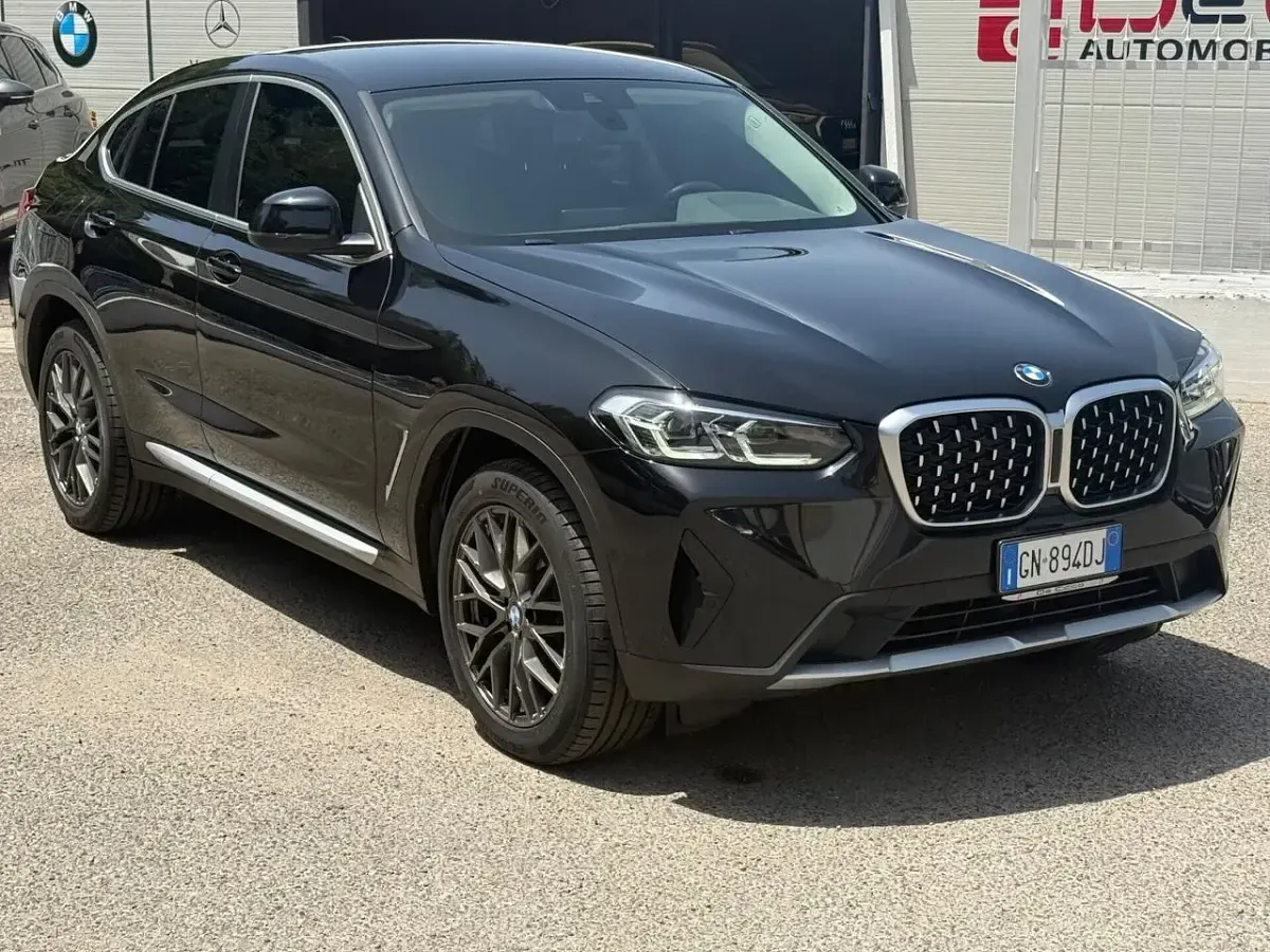 Usata BMW X4 xLine 190 CV (139 kW) 2023 Nero SUV