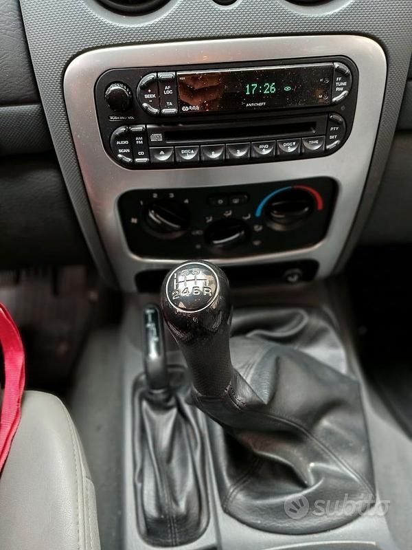 Usata Jeep Cherokee 87 CV (63 kW) 2005 SUV