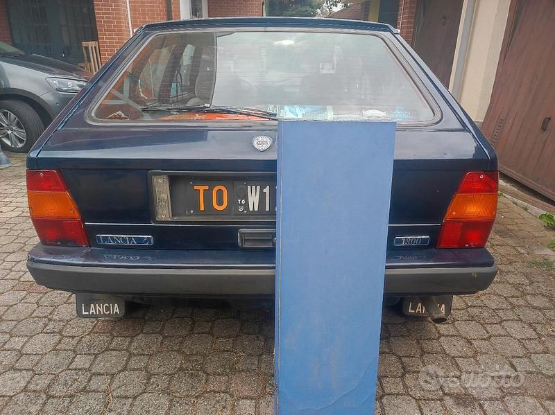 Usata Lancia Delta 78 CV (57 kW) 1983 Blu Utilitaria
