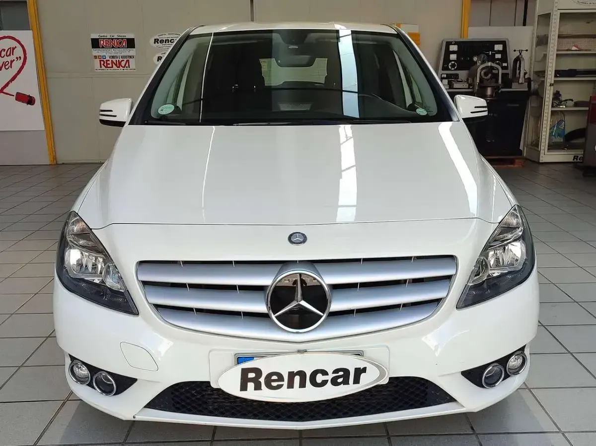 Usata Mercedes B180 Executive 109 CV (80 kW) 2014 Bianco Utilitaria