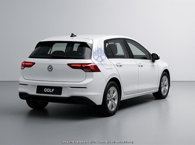 Usata VW Golf VIII Life 150 CV (110 kW) 2022 Bianco Utilitaria