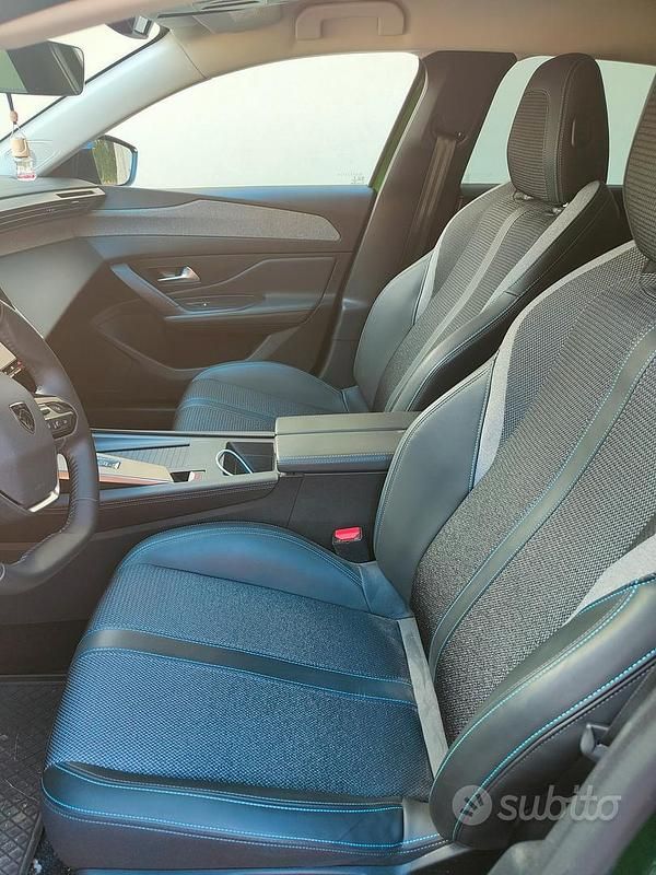 Usata Peugeot 308 Allure 131 CV (96 kW) 2023 Utilitaria