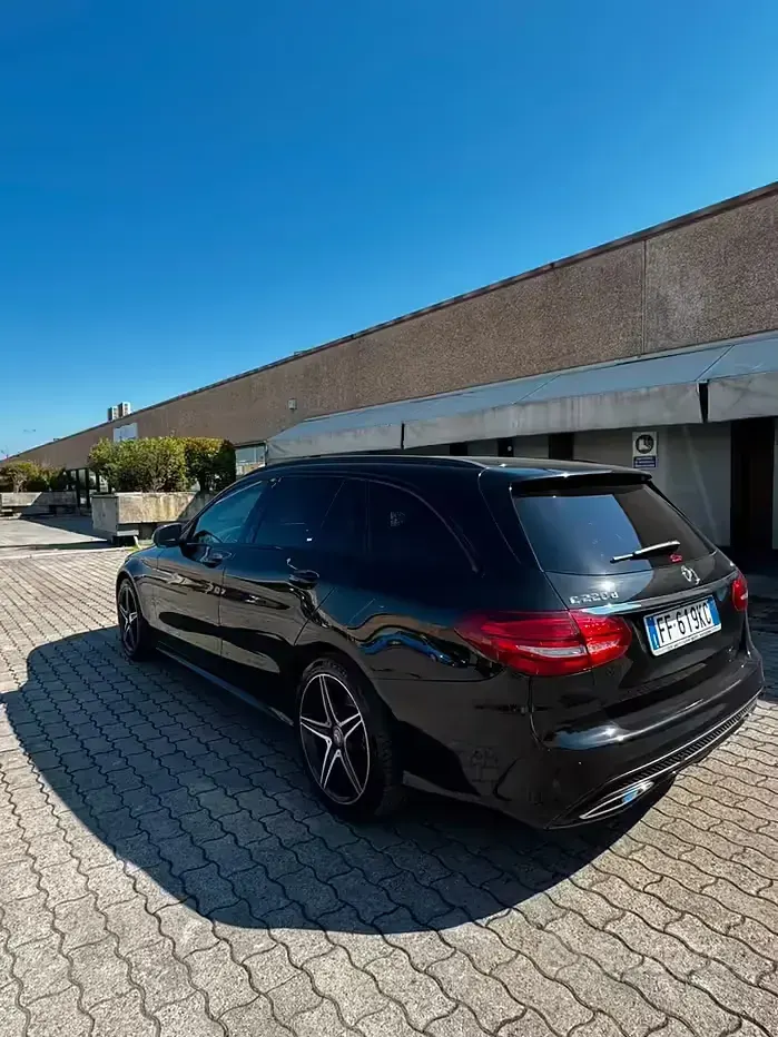 Usata Mercedes C220 Premium 170 CV (125 kW) 2016 Nero Station wagon
