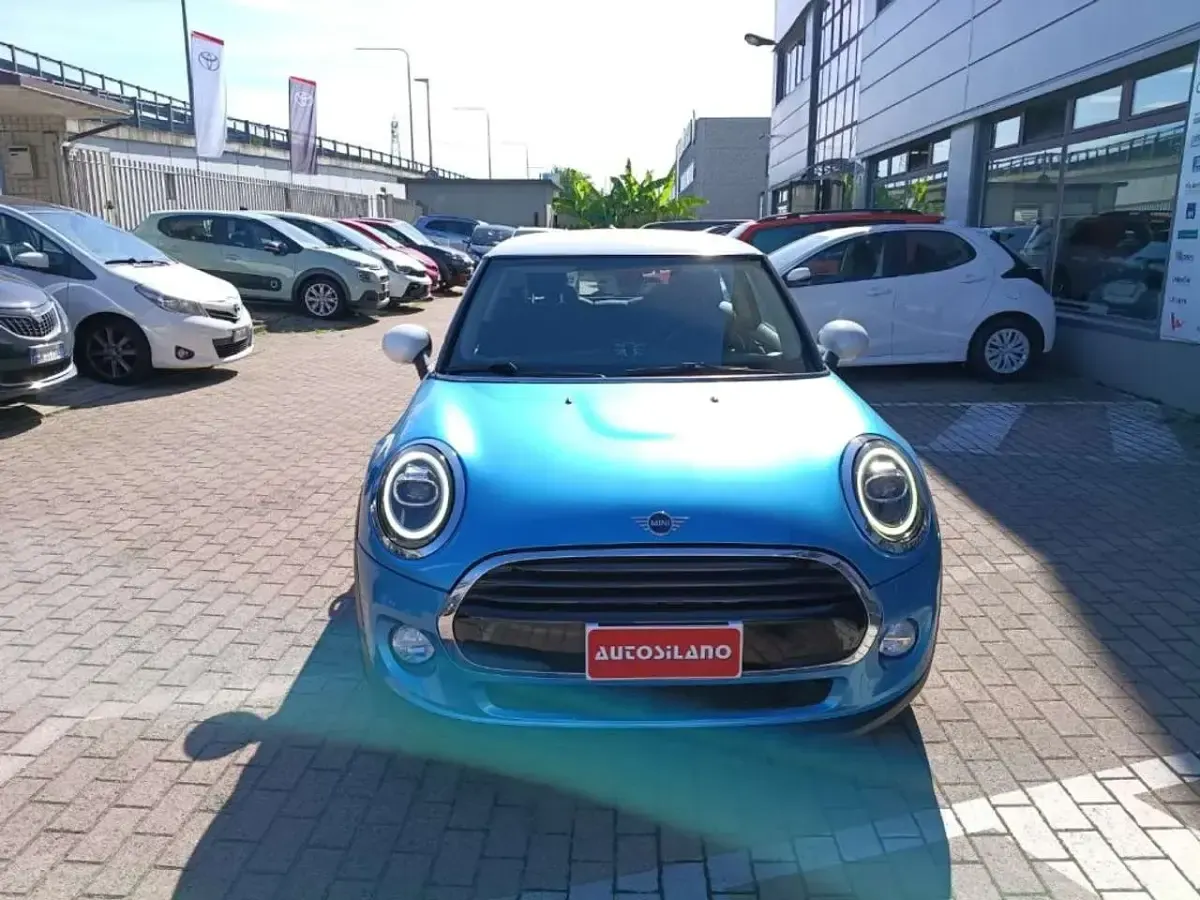 Usata Mini Cooper D 116 CV (85 kW) 2020 Azzurro Utilitaria