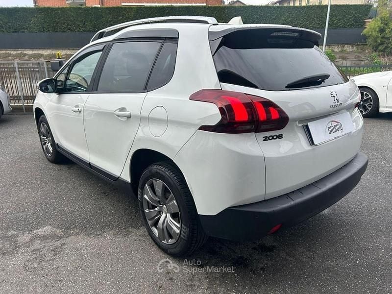 Usata Peugeot 2008 Active 82 CV (60 kW) 2016 Bianco SUV