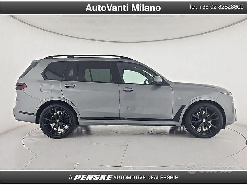 Usata BMW X7 M Sport 352 CV (258 kW) 2024 Grigio SUV