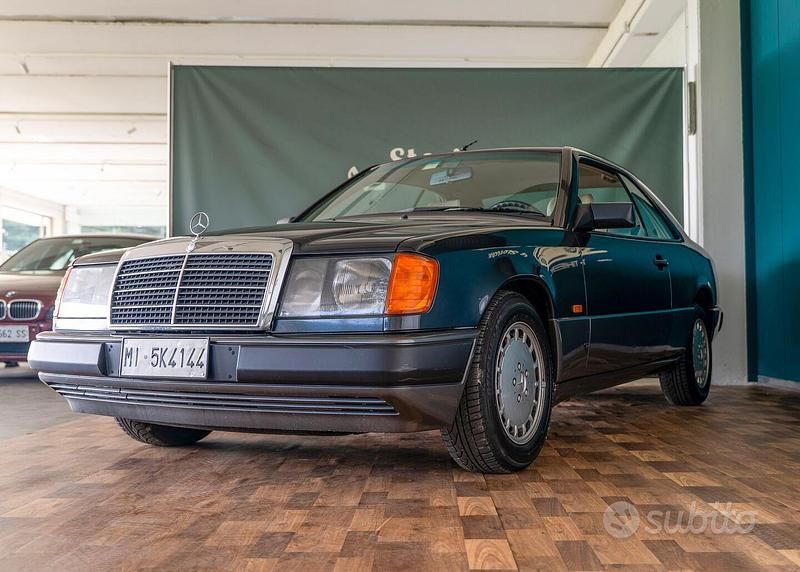 Usata Mercedes E300 1988 Grigio Coupé