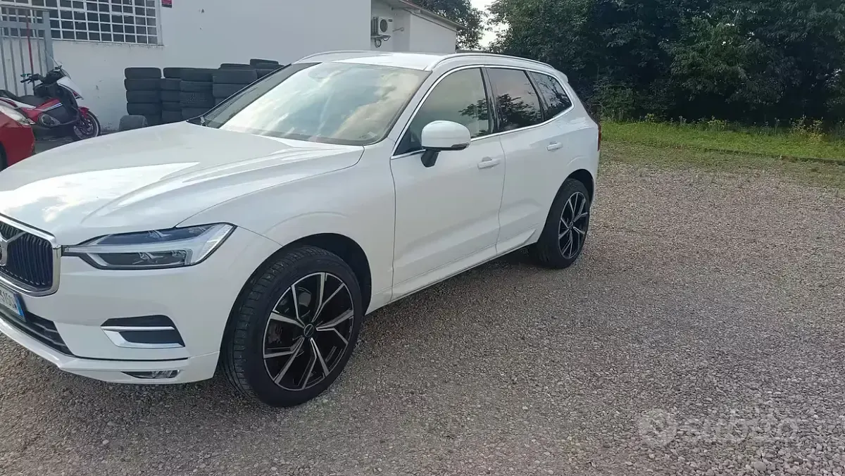 Usata Volvo XC60 Business Edition 190 CV (139 kW) 2020 Bianco SUV