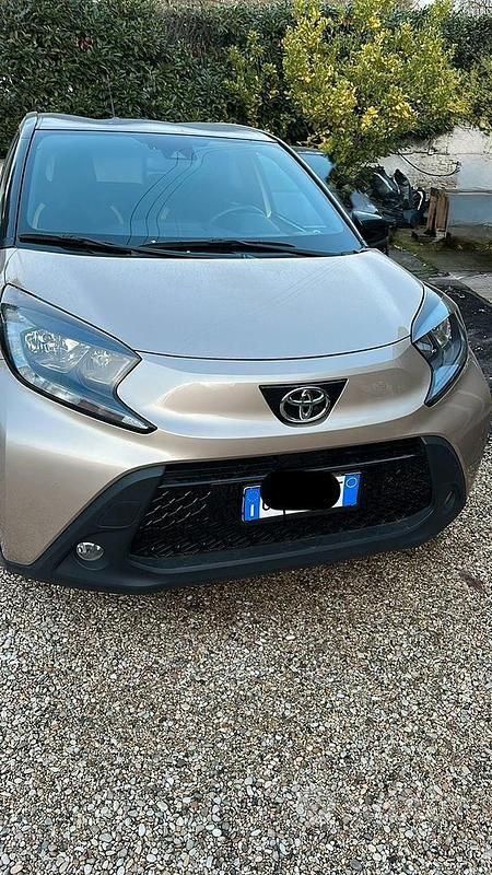 Usata Toyota Aygo X Trend 72 CV (52 kW) 2022 Giallo SUV