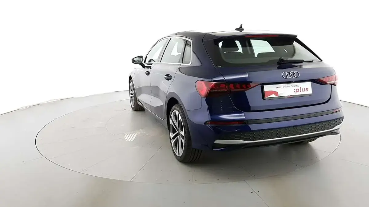 Nuova Audi A3 Advanced Plus 204 CV (150 kW) 2025 Blu navarra met Berlina