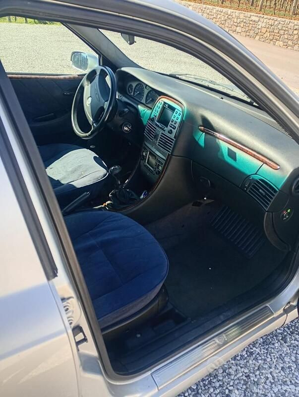 Usata Lancia Lybra 131 CV (96 kW) 2000 Grigio Berlina