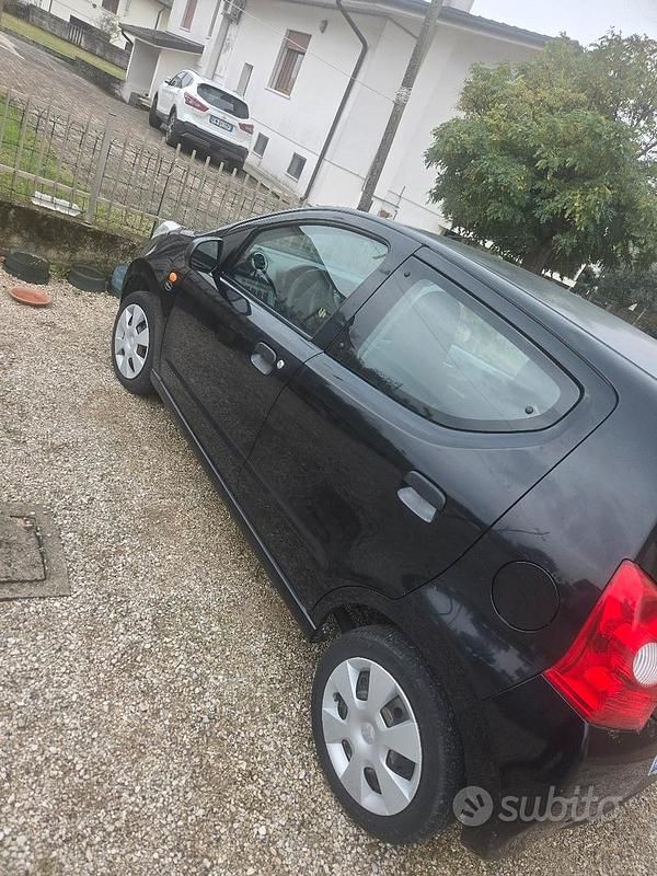 Nero Usata 2009 Suzuki Alto Due volumi | 1800 € - Immagine 1/4