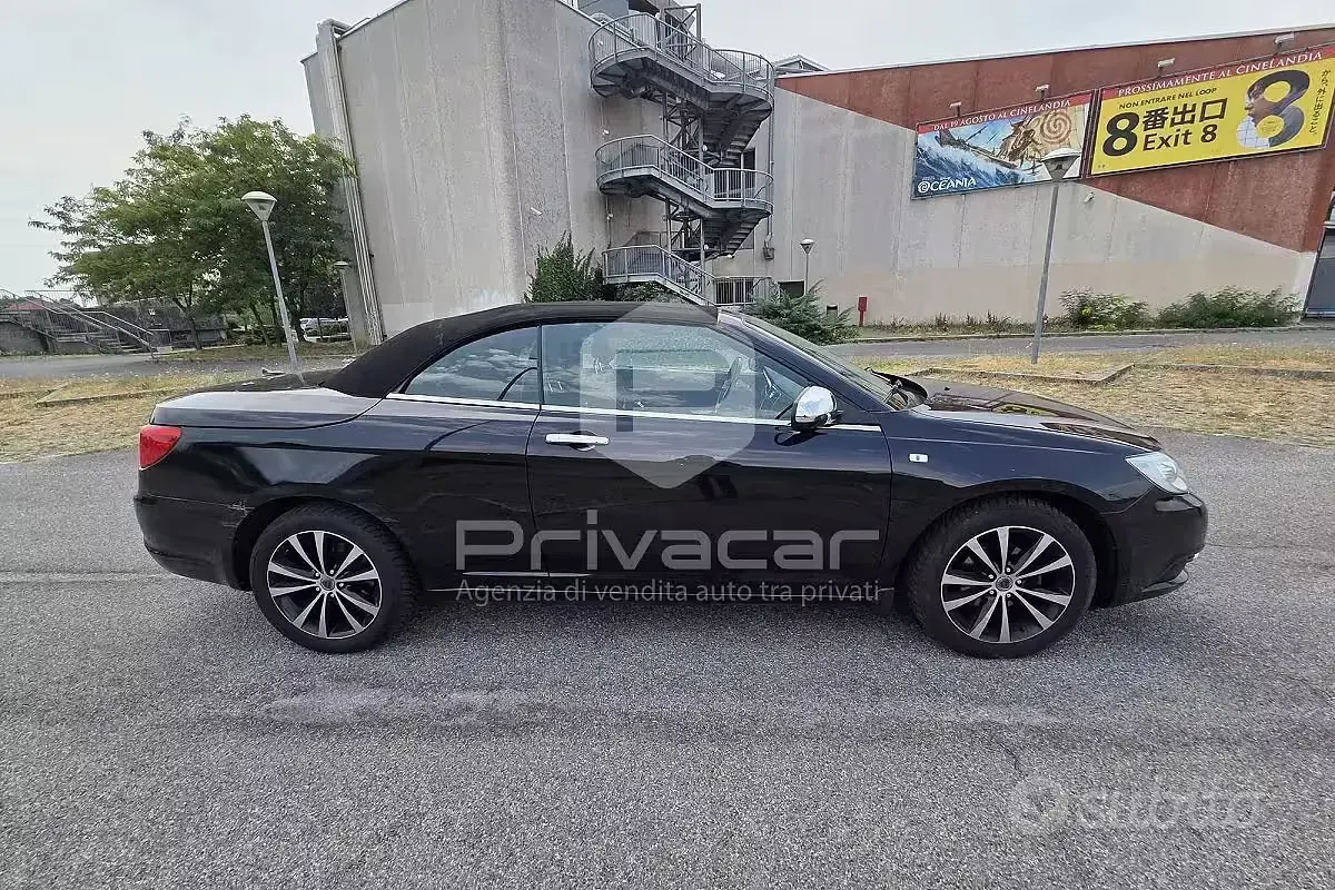 Usata Lancia Flavia 170 CV (125 kW) 2015 Nero Cabrio