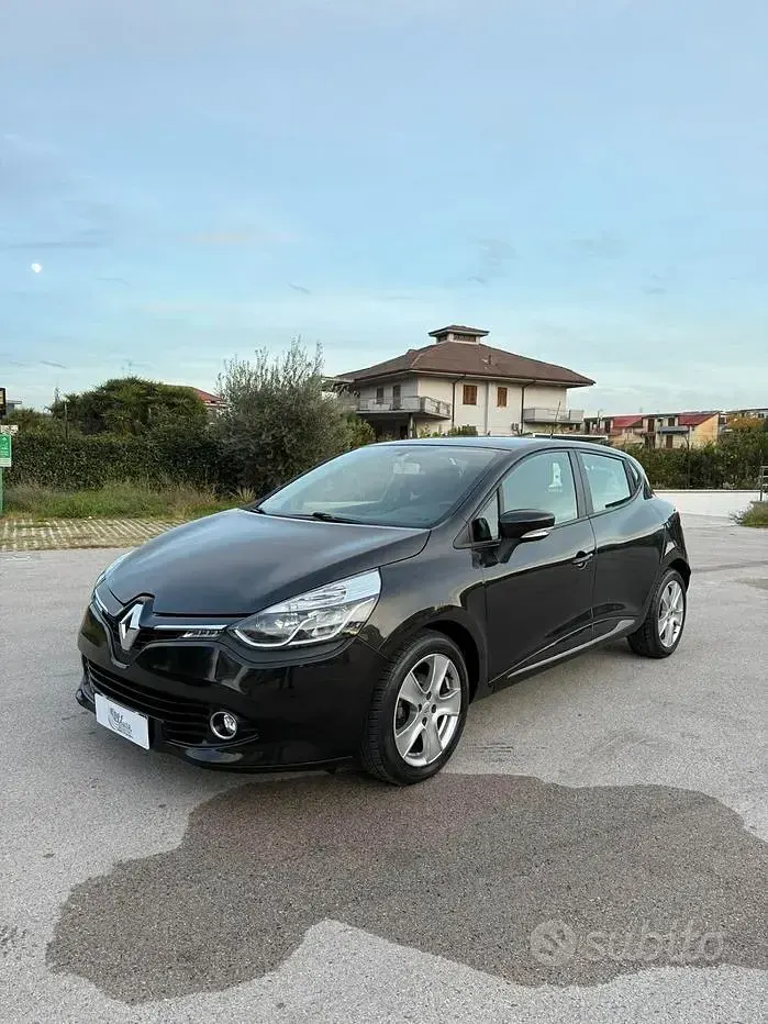 Usata Renault Clio IV Dynamique 75 CV (55 kW) 2012 Nero Berlina