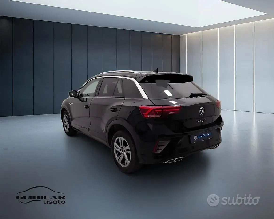 Usata VW T-Roc R-line 110 CV (80 kW) 2023 Nero SUV