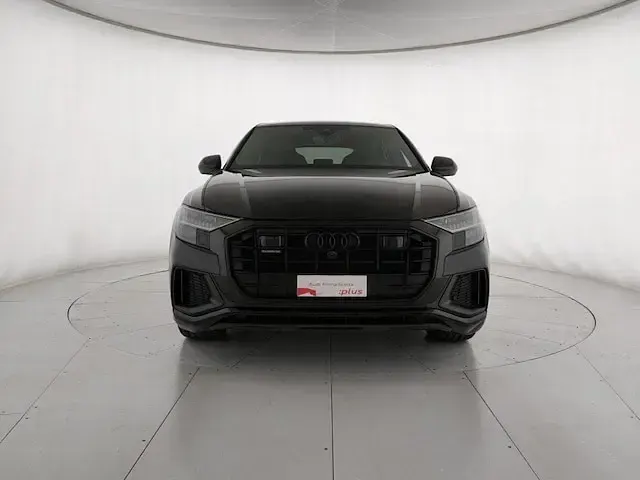 Usata Audi Q8 Sport 286 CV (210 kW) 2023 Nero mythos metallizzato SUV
