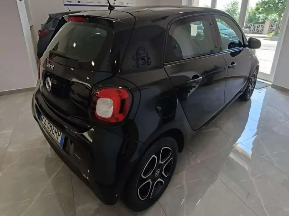 Usata Smart ForFour Electric Drive 41 kW (56 CV) 2019 Nero Utilitaria