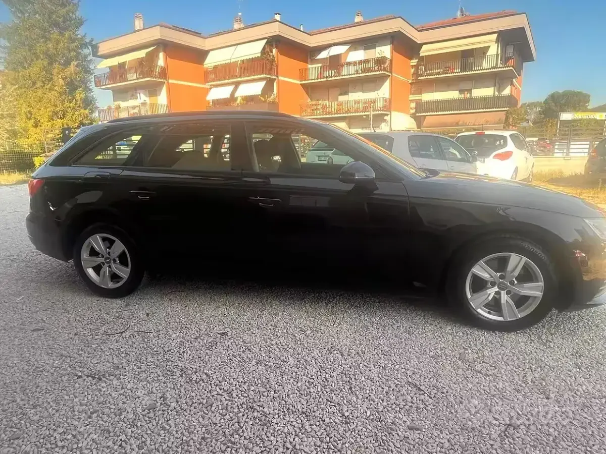 Usata Audi A4 150 CV (110 kW) 2018 Grigio Station wagon