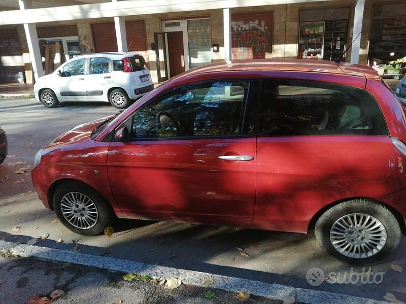 Usata Lancia Ypsilon 77 CV (56 kW) 2006 Rosso Utilitaria