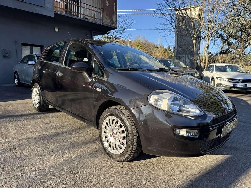Usata Fiat Punto Pop 77 CV (56 kW) 2016 Nero Utilitaria