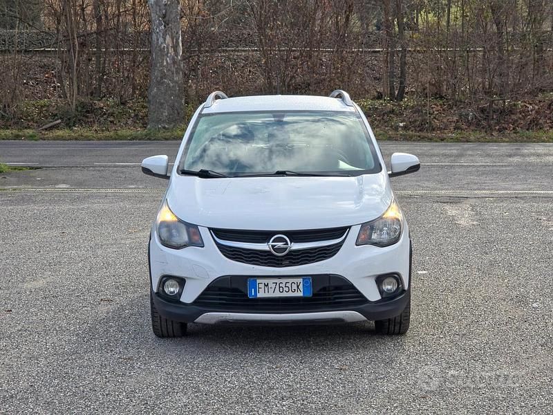 Usata Opel Karl Rocks 75 CV (55 kW) 2017 Bianco Utilitaria