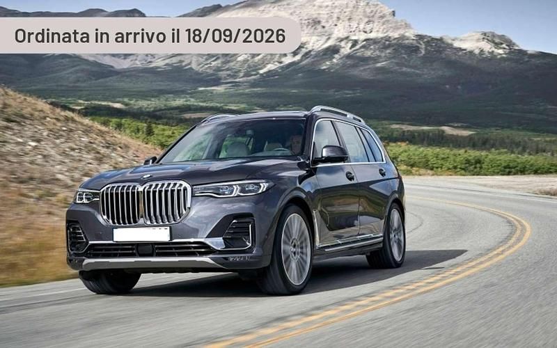 Usata BMW X7 Efficient Dynamics 352 CV (258 kW) 2024 Argento SUV