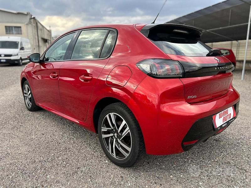 Usata Peugeot 208 Active 102 CV (75 kW) 2020 Bianco Utilitaria