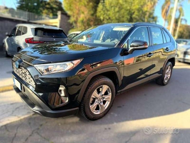 Usata Toyota RAV4 Hybrid Business Edition 222 CV (163 kW) 2022 Nero SUV