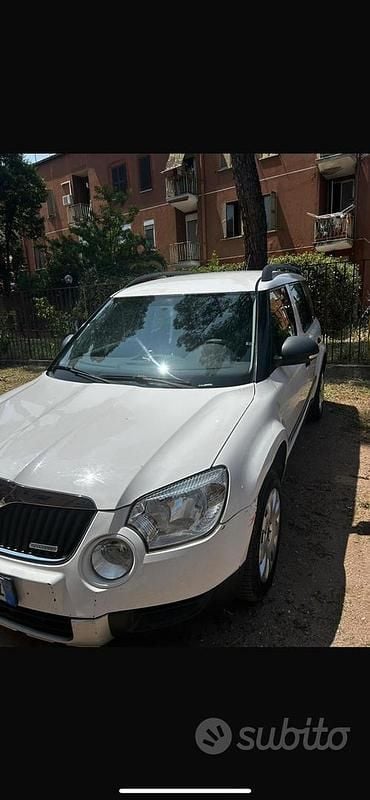 Usata Skoda Yeti 105 CV (77 kW) 2012 Bianco SUV