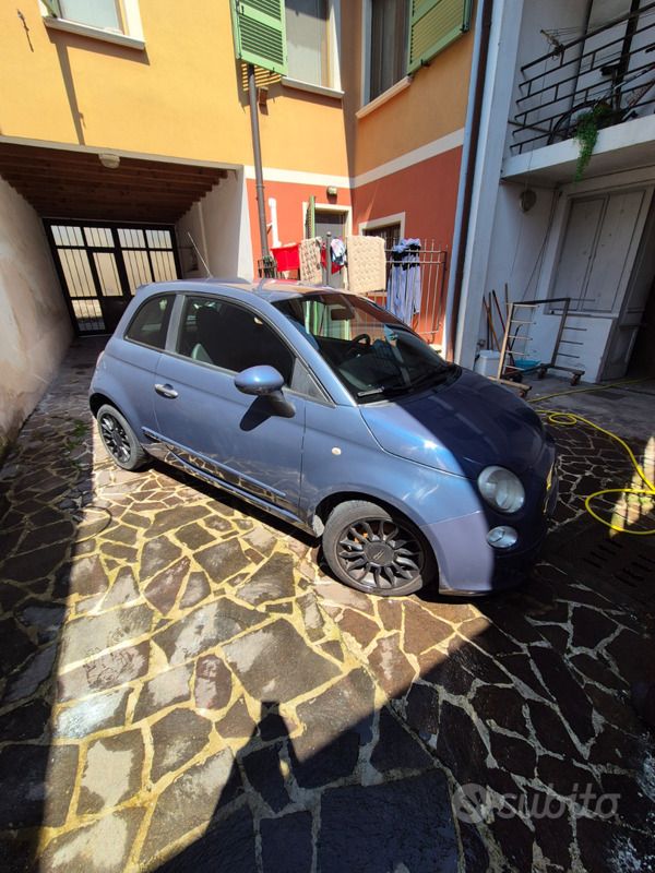 Usata Fiat 500 105 CV (77 kW) 2011 Blu Utilitaria
