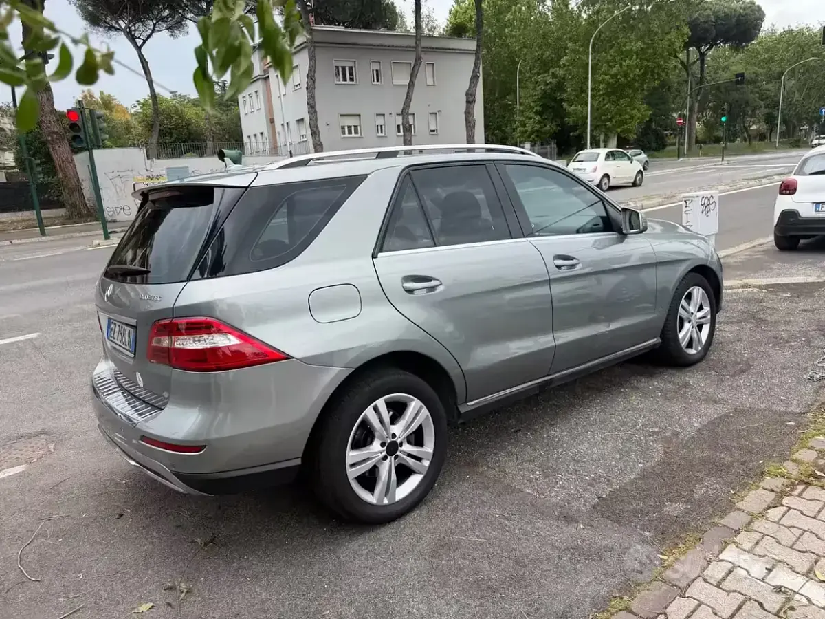Usata Mercedes ML250 204 CV (150 kW) 2015 Grigio SUV