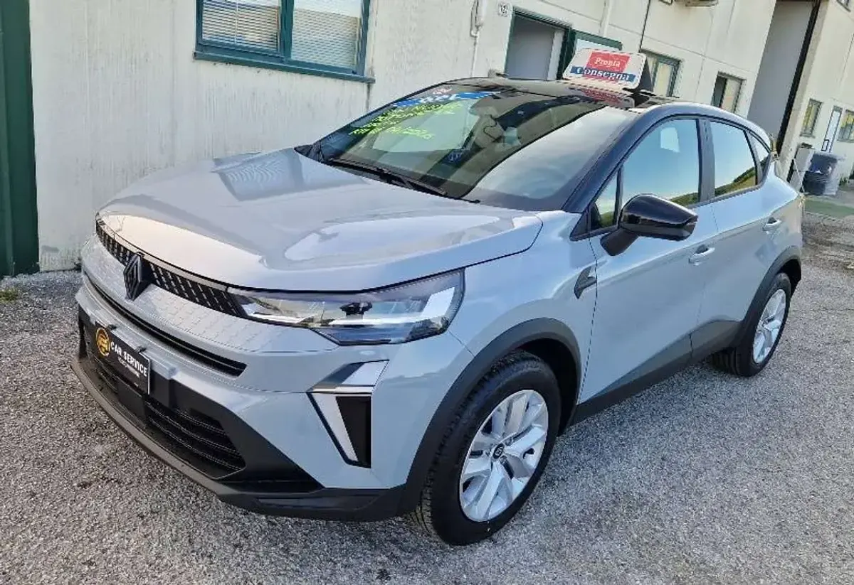 Nuova Renault Captur Evolution 122 CV (89 kW) 2026 Grigio SUV