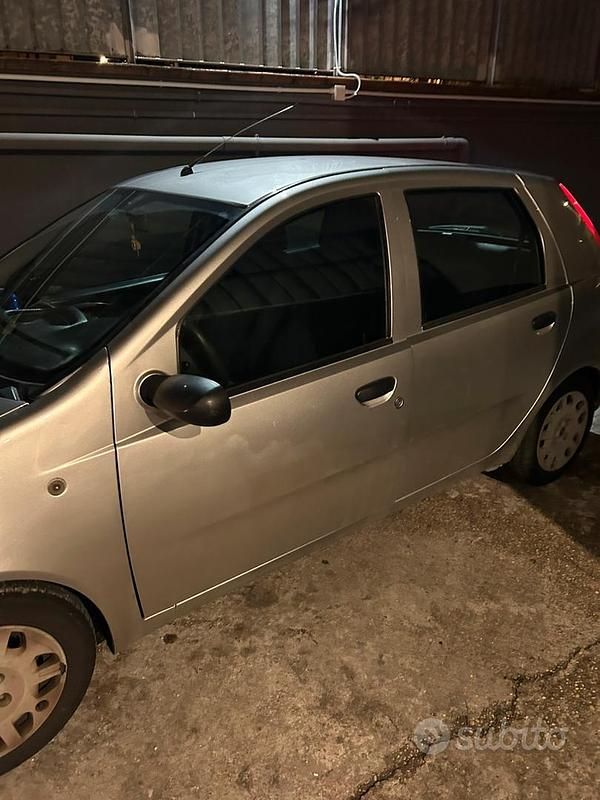 Usata Fiat Punto 2002 Utilitaria