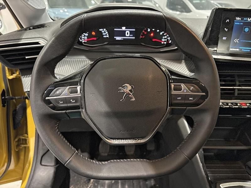 Usata Peugeot 208 Active 101 CV (74 kW) 2023 Grigio Utilitaria