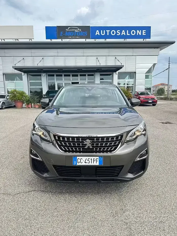 Usata Peugeot 3008 Business-Line 131 CV (96 kW) 2020 Verde SUV