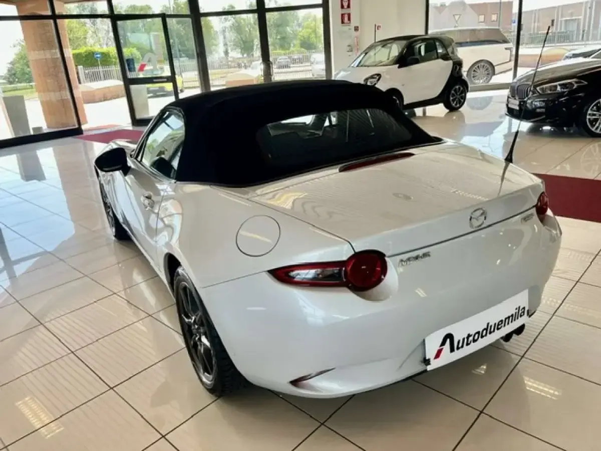Usata Mazda MX5 Exceed 131 CV (96 kW) 2016 Grigio Cabrio