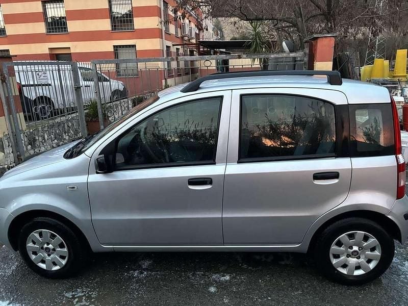 Grigio Usata 2008 Fiat Panda Dynamic Utilitaria | 3500 € (Buon prezzo) - Immagine 1/4