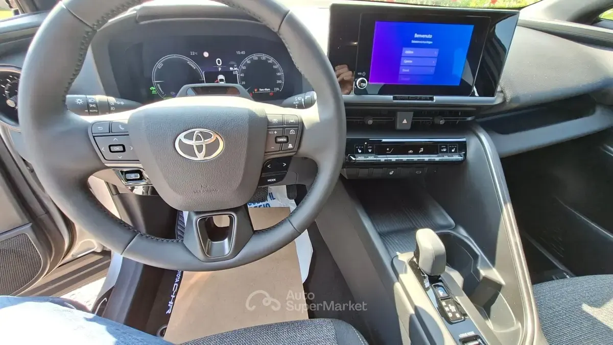 Nuova Toyota C-HR 220 CV (161 kW) 2026 Gray SUV