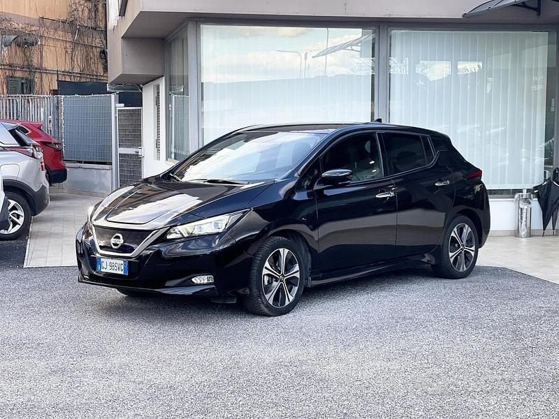 Usata Nissan Leaf N-Connecta 160 kW (218 CV) 2022 Nero Utilitaria
