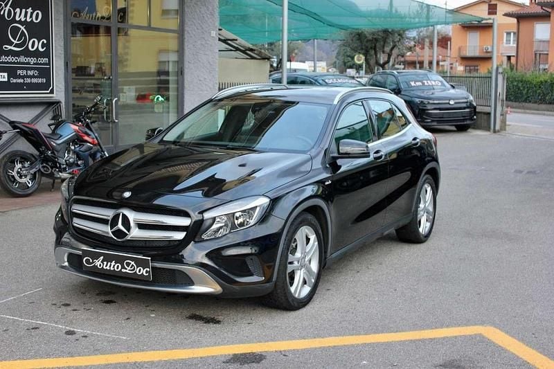 Nero Usata 2016 Mercedes GLA200 SUV | 16.500 € (Buon prezzo) - Immagine 1/4